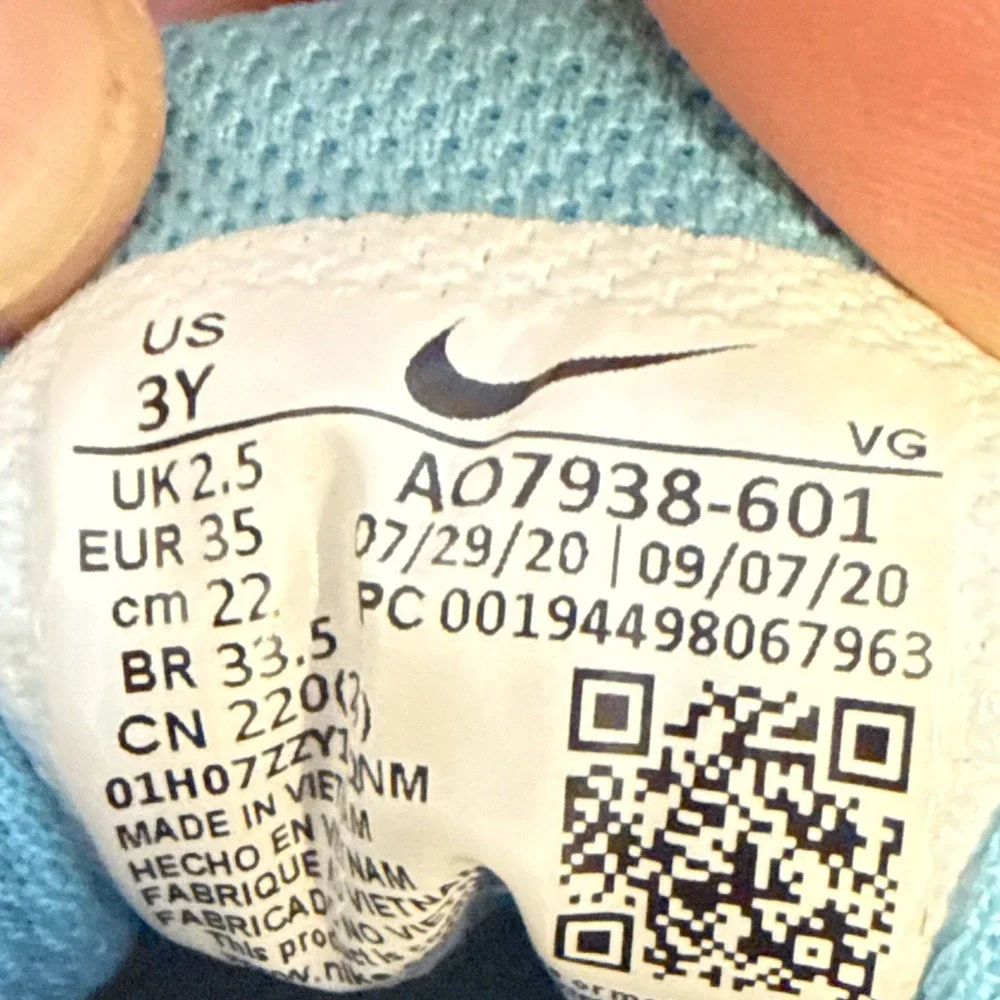 Nike kids hyper